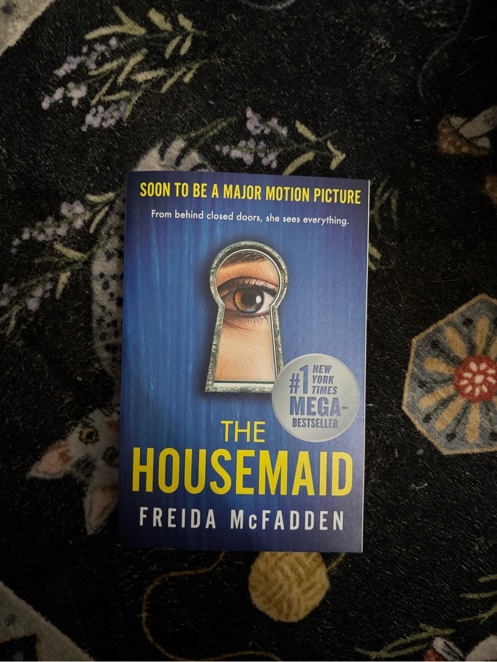 The Housemaid by Freida McFadden - Blue Cover